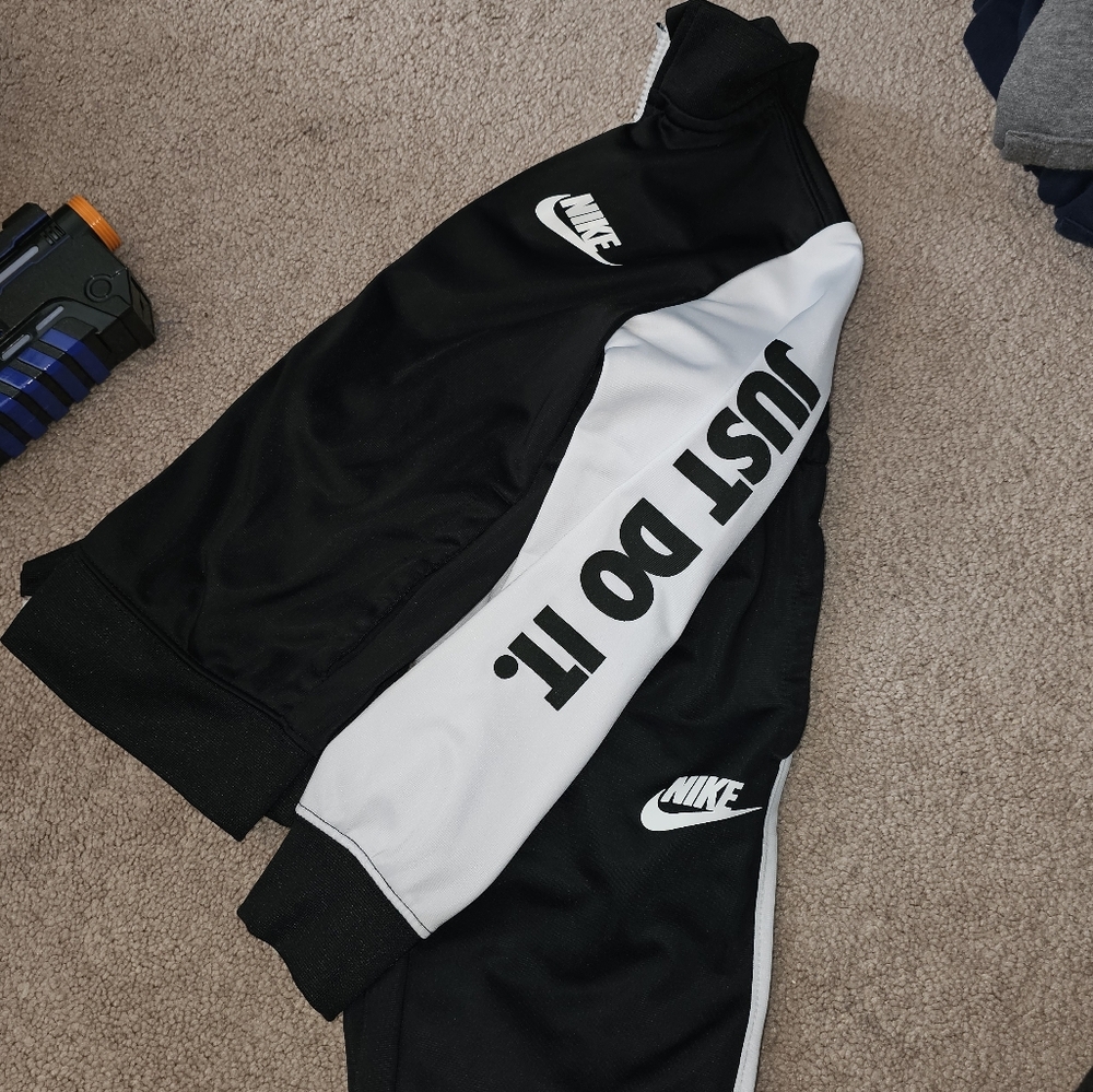 Nike track suit